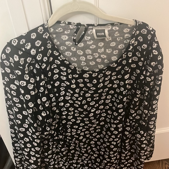 EUC Nom Maternity Ditsy Floral Maternity Blouse - Picture 4 of 5